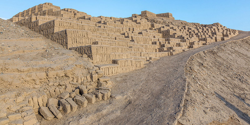 Vista da Huaca Pucllana em Lima