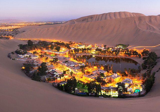 Vilarejo de Huacachina no Peru