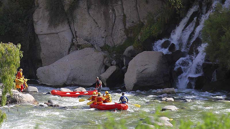 Passeio de rafting pelo Rio Chili em Arequipa